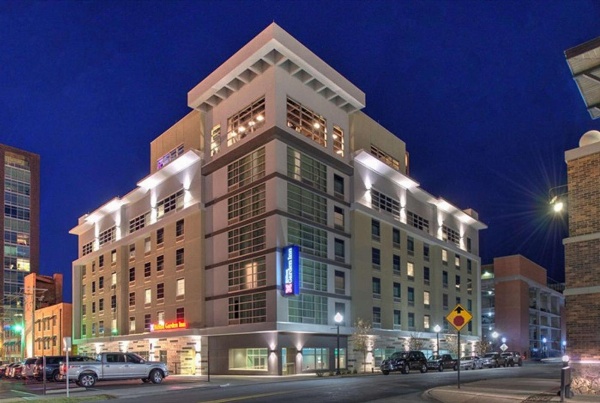 Hilton Garden Inn Little Rock Downtown image 1